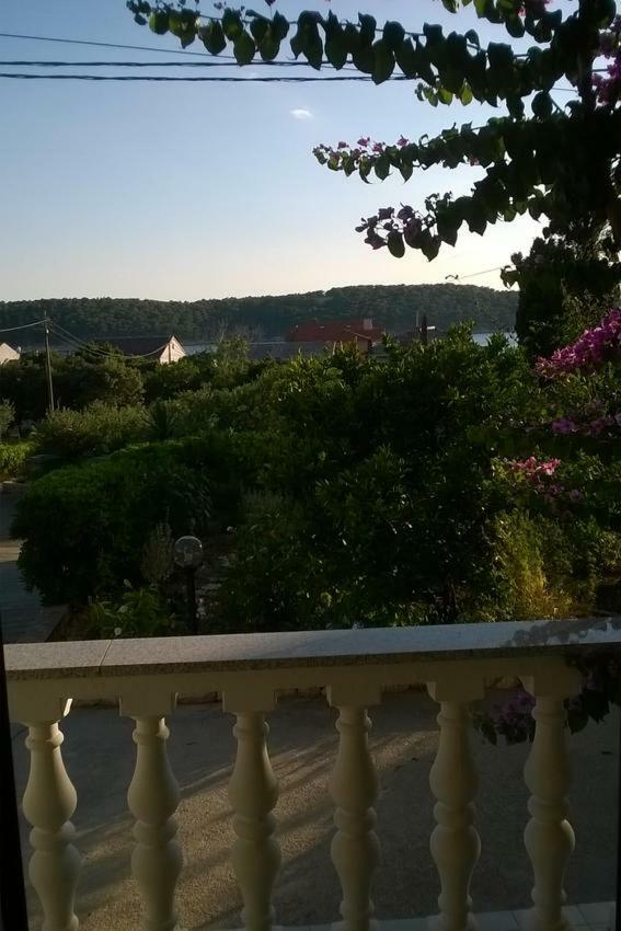 Apartments By The Sea Barbat, Rab - 17620 Barbat na Rabu エクステリア 写真