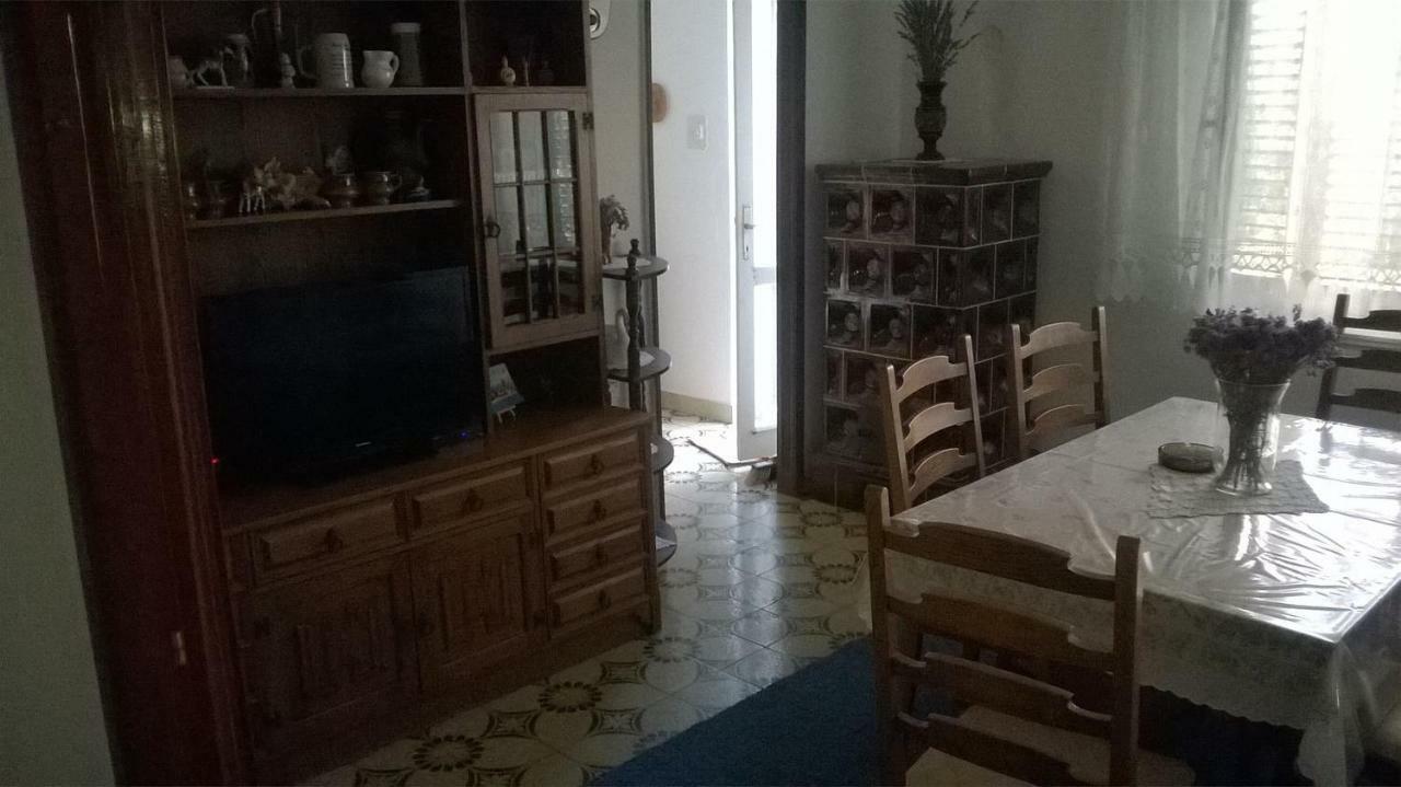 Apartments By The Sea Barbat, Rab - 17620 Barbat na Rabu エクステリア 写真